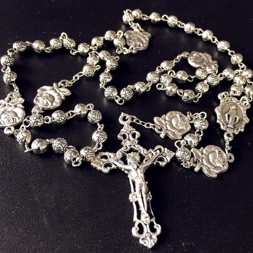 Handmade Silver Rose Beads Catholic Rosary 5 Decades Cross Gift Box Italy - Picture 6 of 9